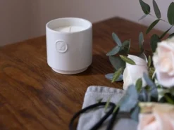 Doftljus LILJEHOLMENS Alma vit