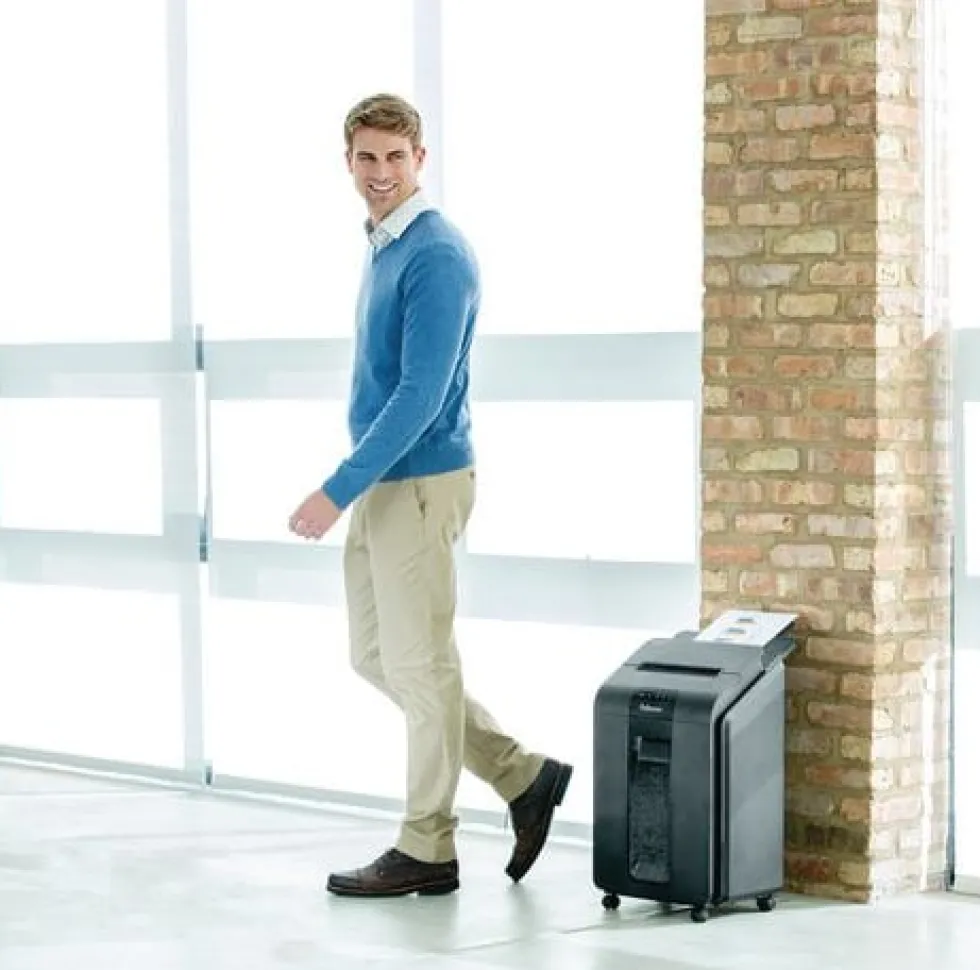Dokumentförstörare FELLOWES AutoMax 100M P-4