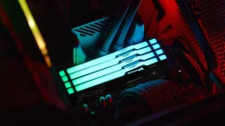 Kingston FURY Beast RGB - DDR5 - sats - 16 GB: 2 x 8 GB - DIMM