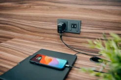 Mini GaN Charger 3-port 65W with Display