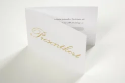 Presentkort guldtext 10 kort +10 kuvert, 15x20cm