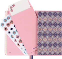 Sakura Classic Hard Linjerad Pocket by Momoko Sakura