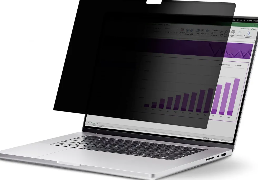StarTech.com 13-inch MacBook Air M2/M3 Laptop Privacy Screen,