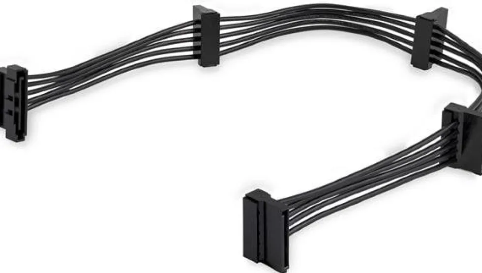 StarTech.com 15.7 in (400 mm) SATA Power Splitter Adapter Cable