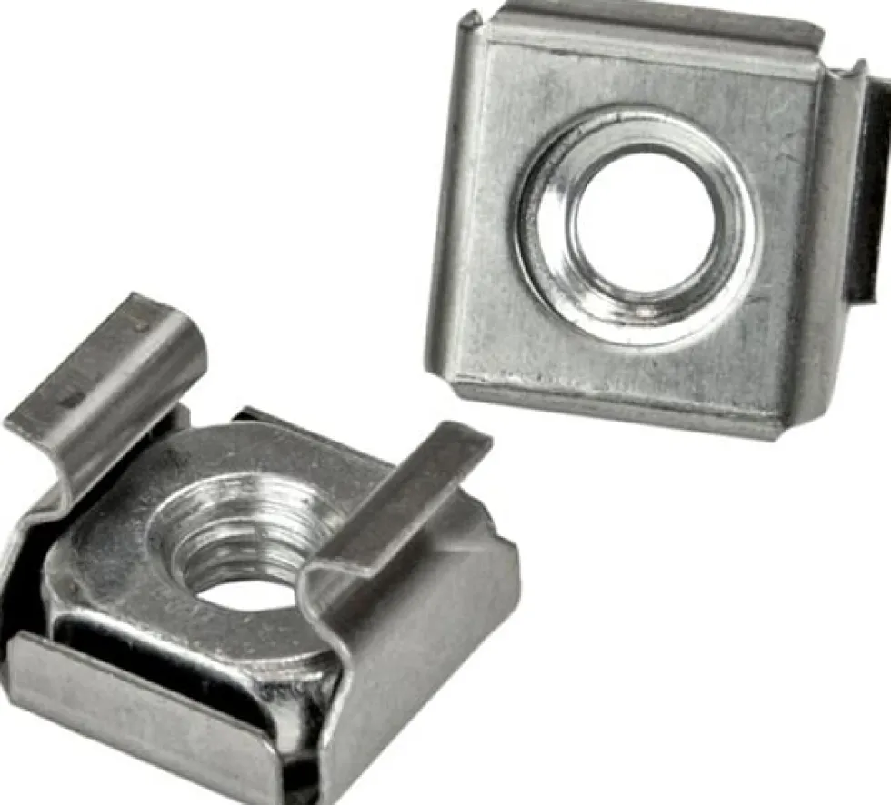 StarTech.com M5 Mounting Screws and Cage Nuts for Server Rack