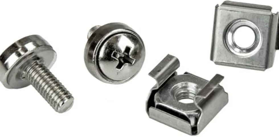 StarTech.com M5 Mounting Screws and Cage Nuts for Server Rack