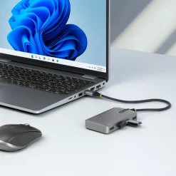 StarTech.com 4-Port USB Hub, USB 3.0 5Gbps, Bus Powered, USB-A