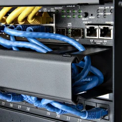 StarTech.com 1U horisontell kanalpanel för kabelhantering med
