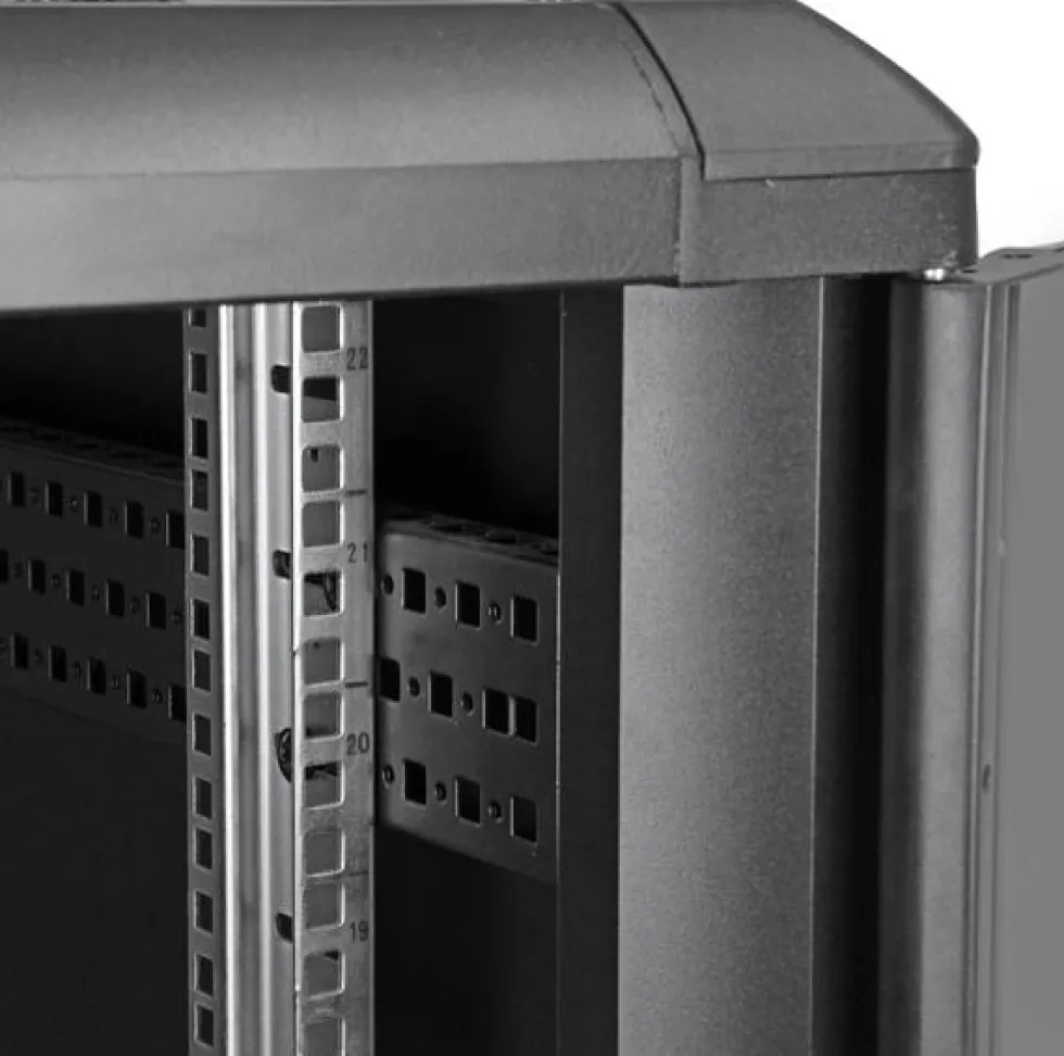 StarTech.com 22U 36" nedmonterbart serverskåp med hjul - Rack