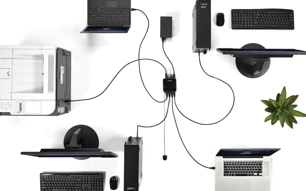 StarTech.com 4x4 USB 3.0 delnings-switch för kringutrustning