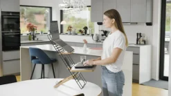 Ståbord MOUSETRAPPER Standfriend ljusgrå metall