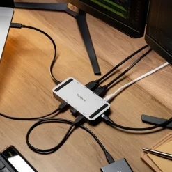 Targus - Dockningsstation - USB-C / USB4 / Thunderbolt 3 /