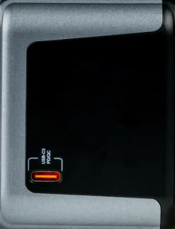 Universal travel adapter 1 X USB-C QC 3.0 2XUSB-C 2XUSB-A