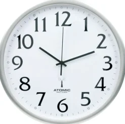 Väggklocka Tiq Silver, radiokontrollerad tid, glaslins, Ø 33cm