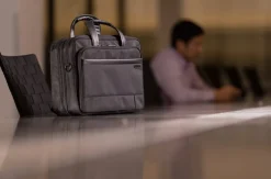 Väska Contour 2.0 Laptop 15.6'' svart